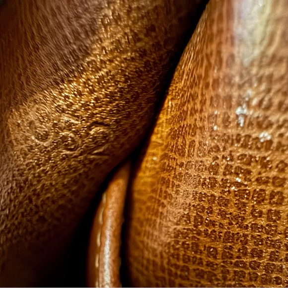 Louis Vuitton Compiegne 28 Clutch - Picture 10 of 10